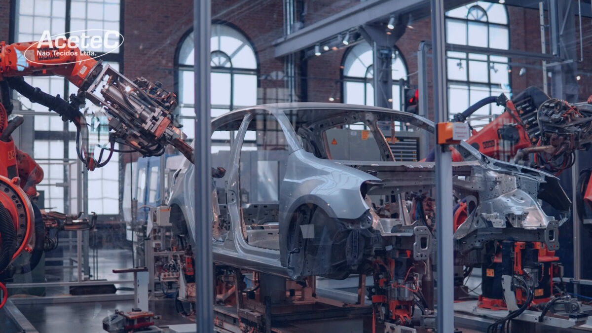 TNT na Indústria Automotiva